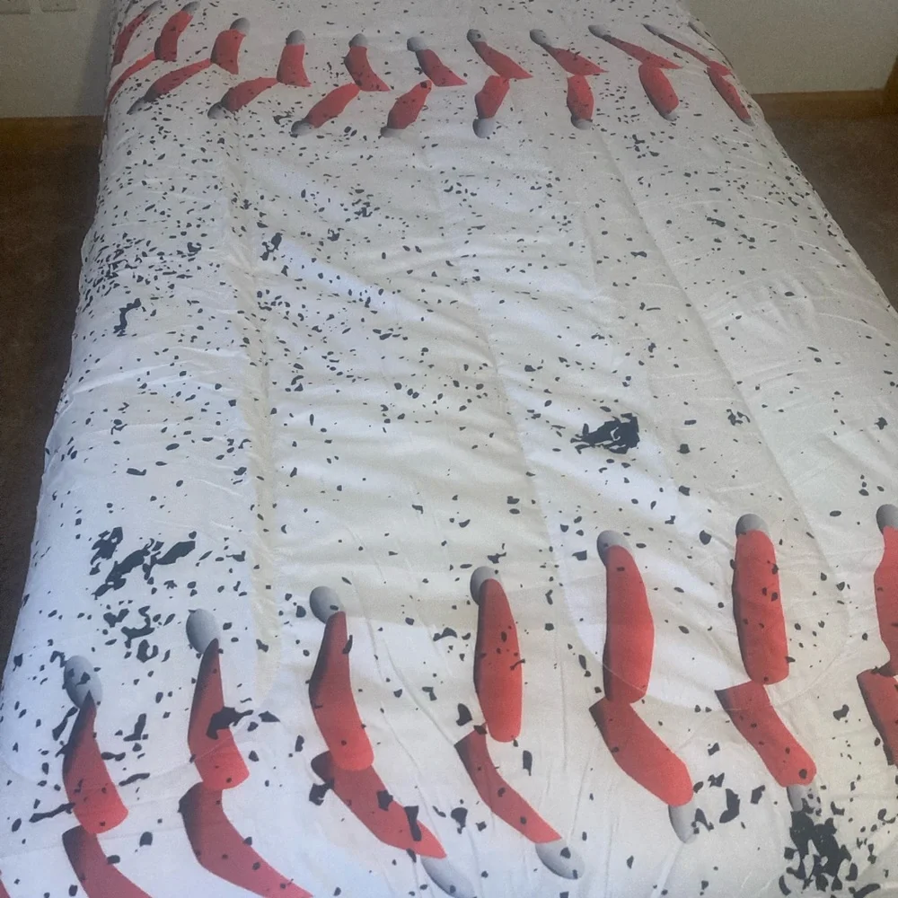 Source Unknown Red and White Baseball Comforter